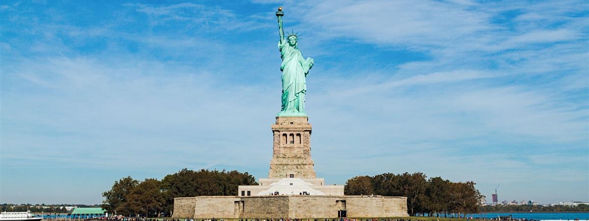 Statue of Liberty Express Tour: Museum, Statue Grounds & Battery Park in New York, New York