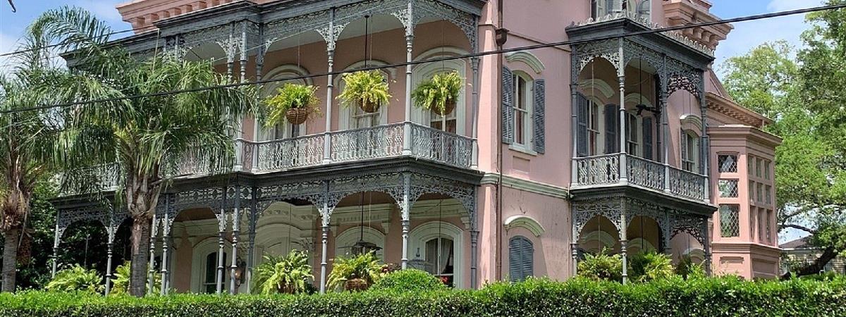 Private Walking Tour of New Orleans' Garden District in New Orleans, Louisiana