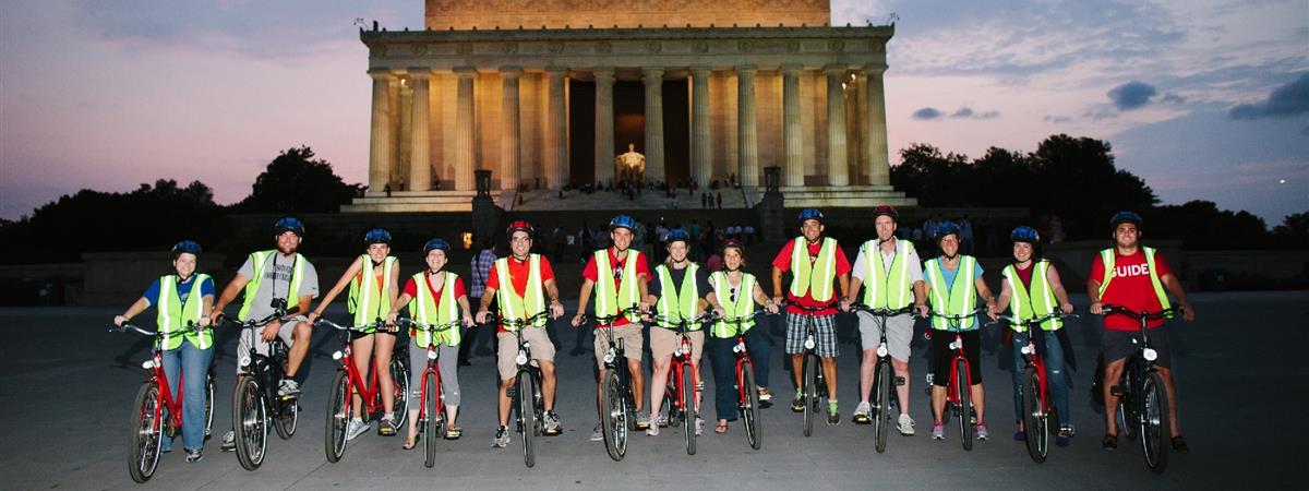 Sunset Monuments & Memorials Bike Tour  in Washington , District of Columbia