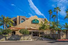 La Quinta Inn & Suites by Wyndham Carlsbad - Legoland Area - Carlsbad, CA
