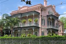 Private Walking Tour of New Orleans' Garden District in New Orleans, Louisiana