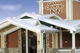 Grand Country Inn/ Indoor & Outdoor Water Park in Branson, Missouri