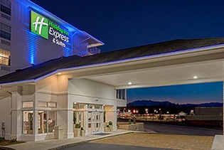 Holiday Inn Express & Suites Pigeon Forge - Sevierville in Sevierville, Tennessee