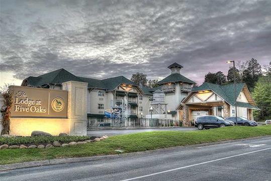 Lodge at Five Oaks, located across from Tanger Five Oaks Mall in Sevierville, Tennessee
