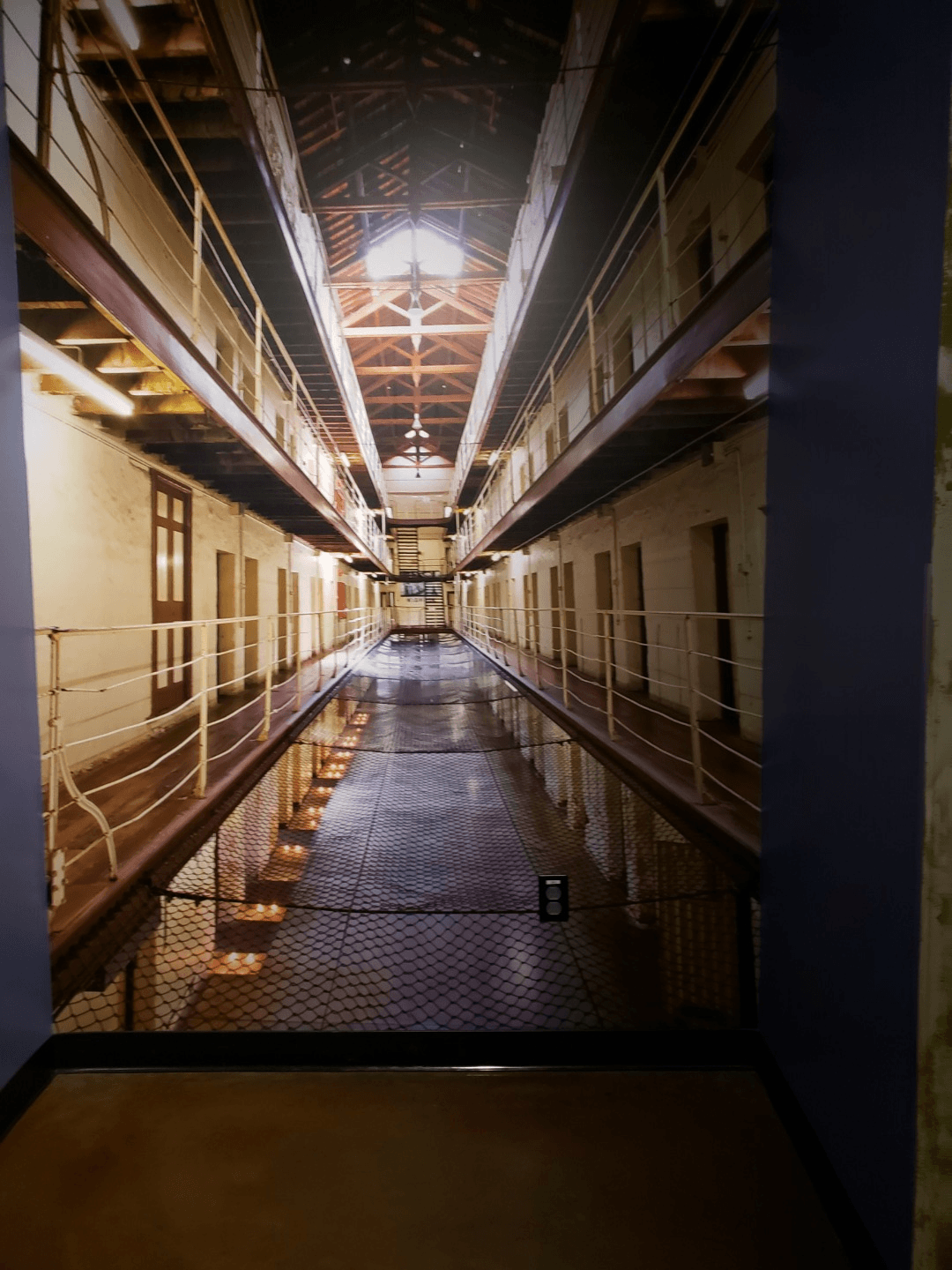 alcatraz east tour