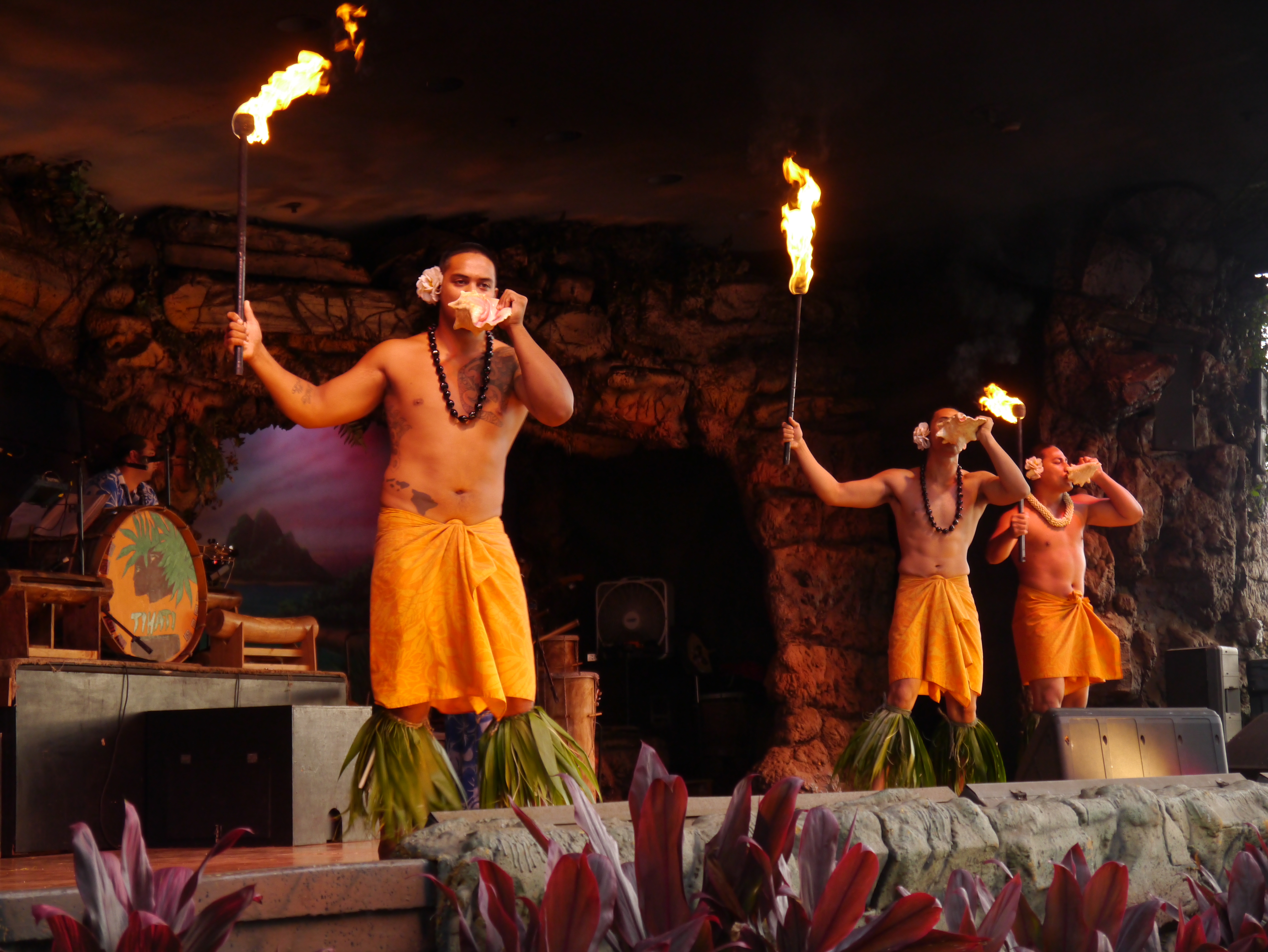 Drums of the Pacific Luau Maui, Hawaii Maui Luaus Tripster